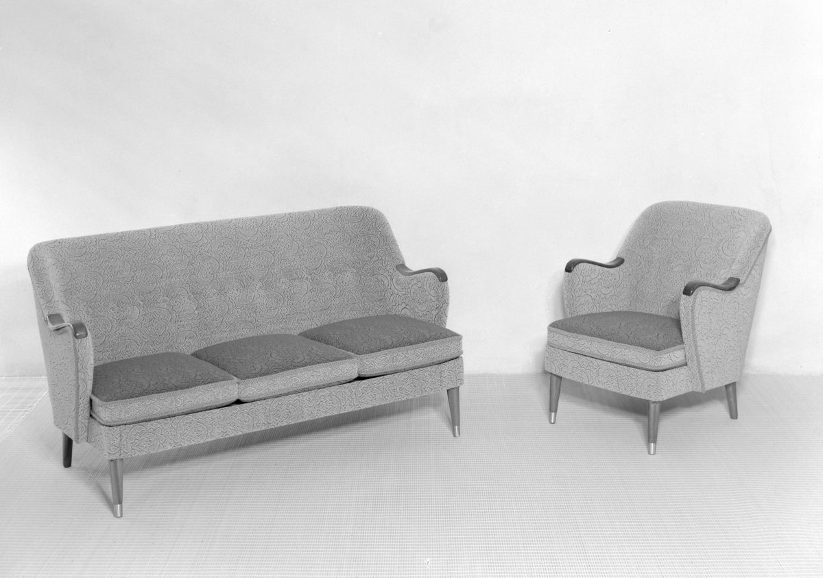 Sofa og lenestol.
