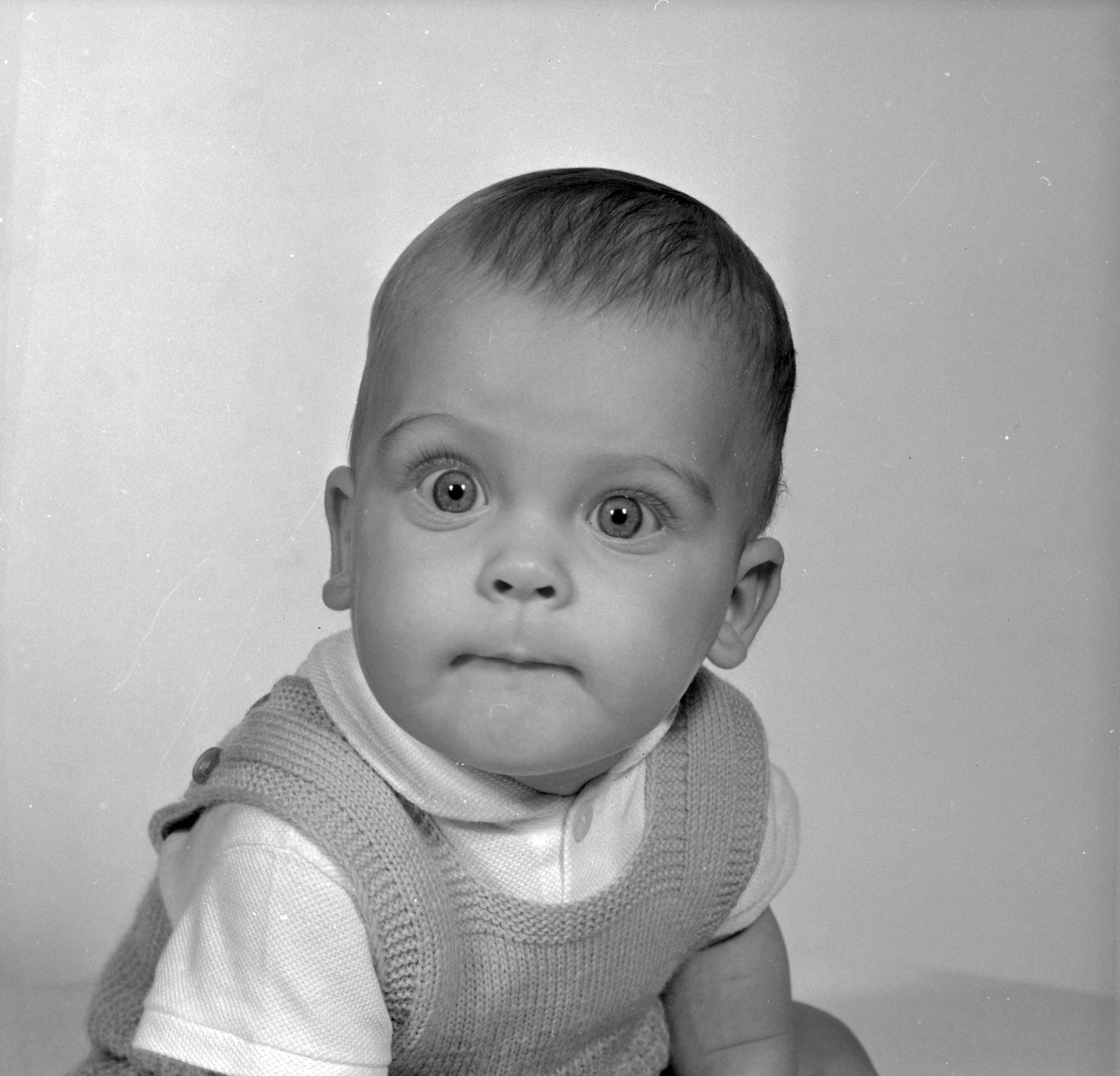 Göran Möllebo, 8 månader. Ruddammsgatan 14, Gävle. Den 5 december 1966
