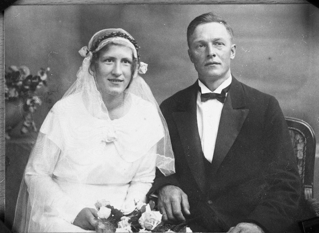 Brudeparet Klara Hognestad f. Kartevoll (29.10.1913 - 12.5.2000) og Gunnar Hognestad (13.4.1898 - 18.12.1974)