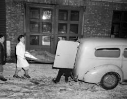 Legevakten: Sjåfører og biler. Januar 1951.