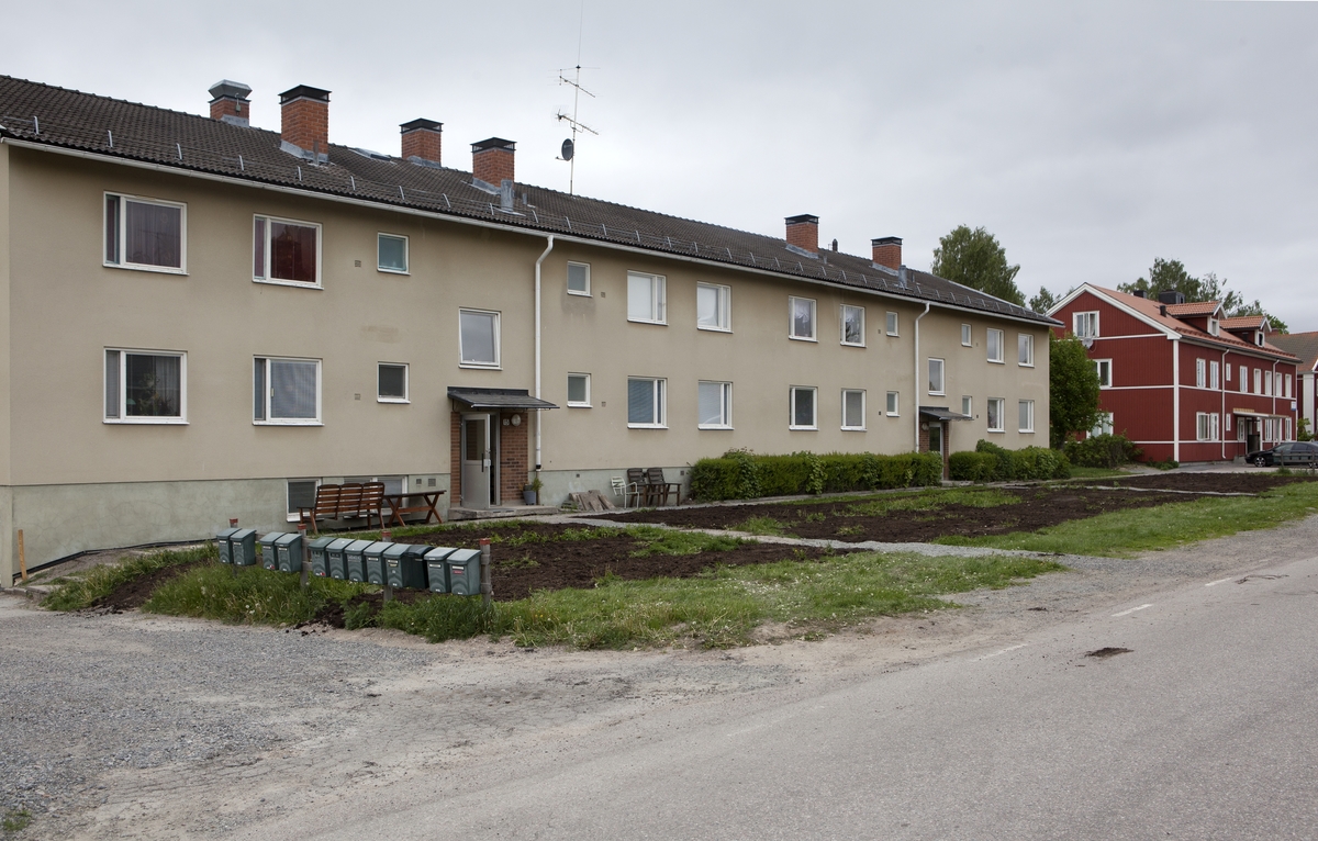 Flerbostadshus i Tärnsjö, Nora socken, Uppland 2014