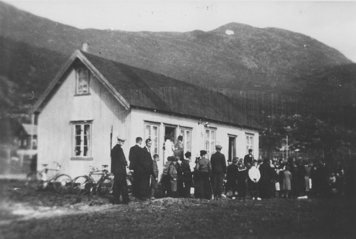 Det første huset til ungdomslaget Breidablikk, Skaland.