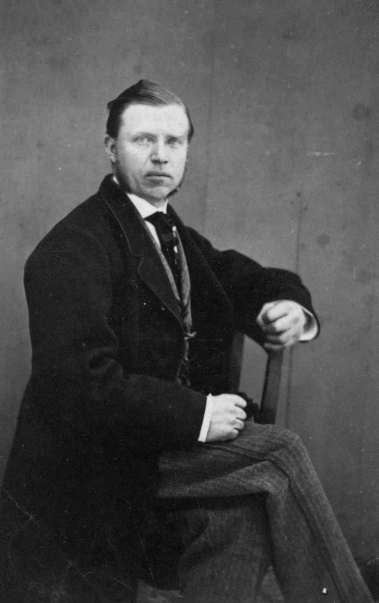 P.G. Wellin kopparslagare född 1826 utfl. 1885. Enl. andra uppgifter urmakare Ström.