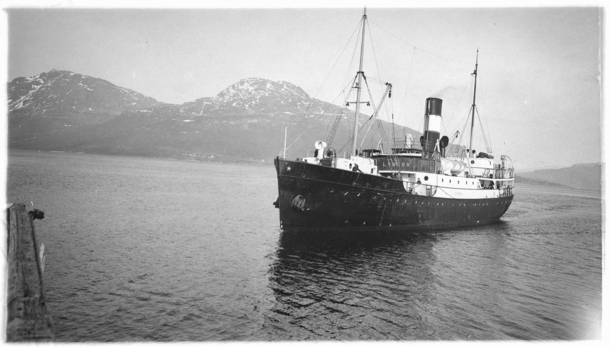 Lokalbåten D/S "Lyngen".