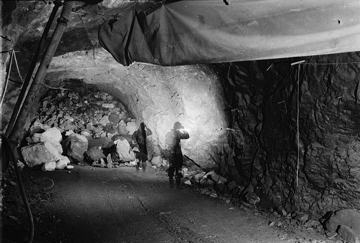 Ort med malm som skall lastas ut, gruvan under jord, Dannemora Gruvor AB, Dannemora, Uppland oktober 1991