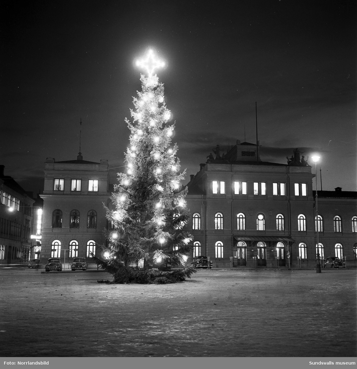 Julgranen på Stora torget 1957.