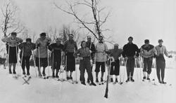 Soldater/Motstandsfolk. Gruppen ved Atostugan med ski.
Nr.2 