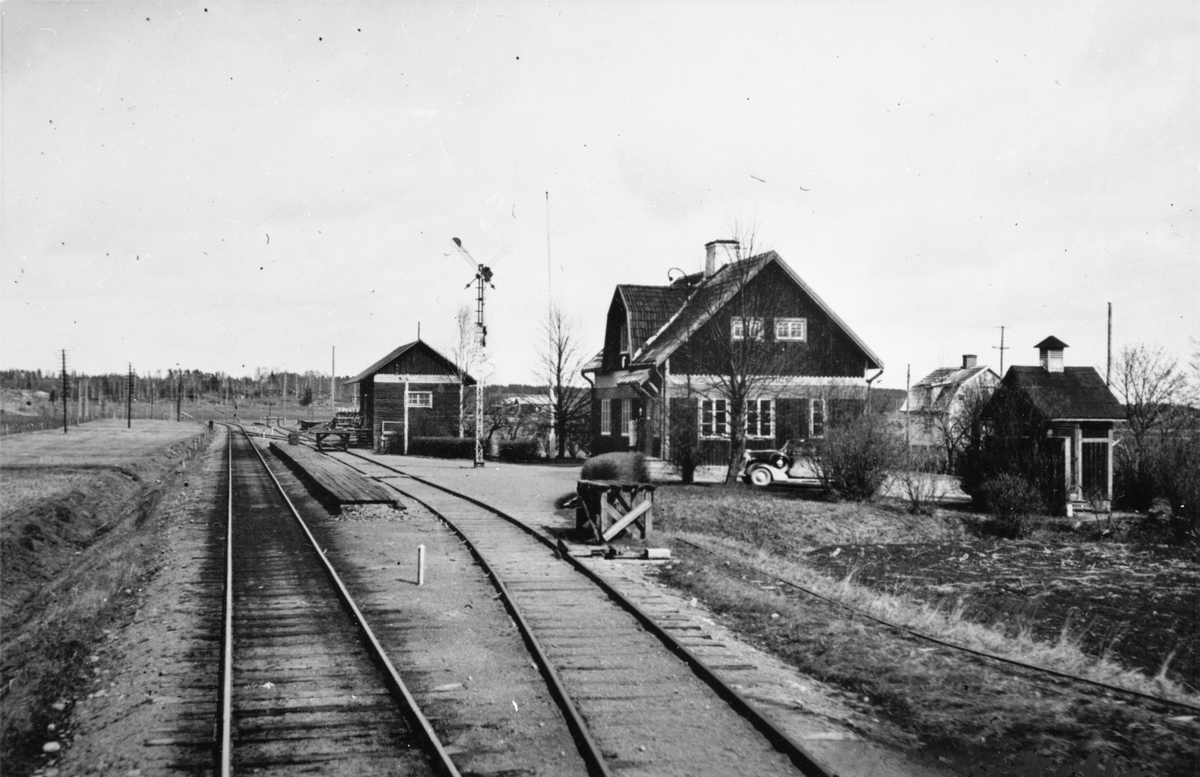 Biskopskulla station. - Järnvägsmuseet / DigitaltMuseum