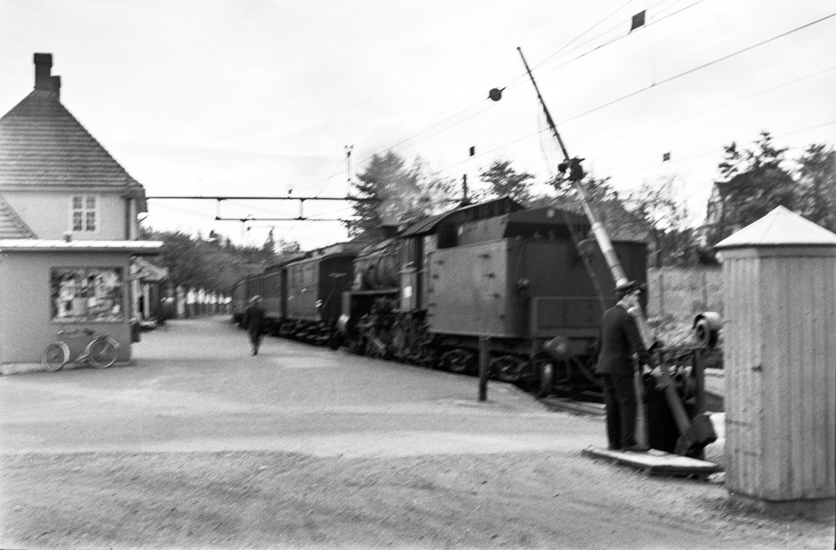 Damplokomotiv type 31b nr. 400 med Bergen distrikts beredskapstog.