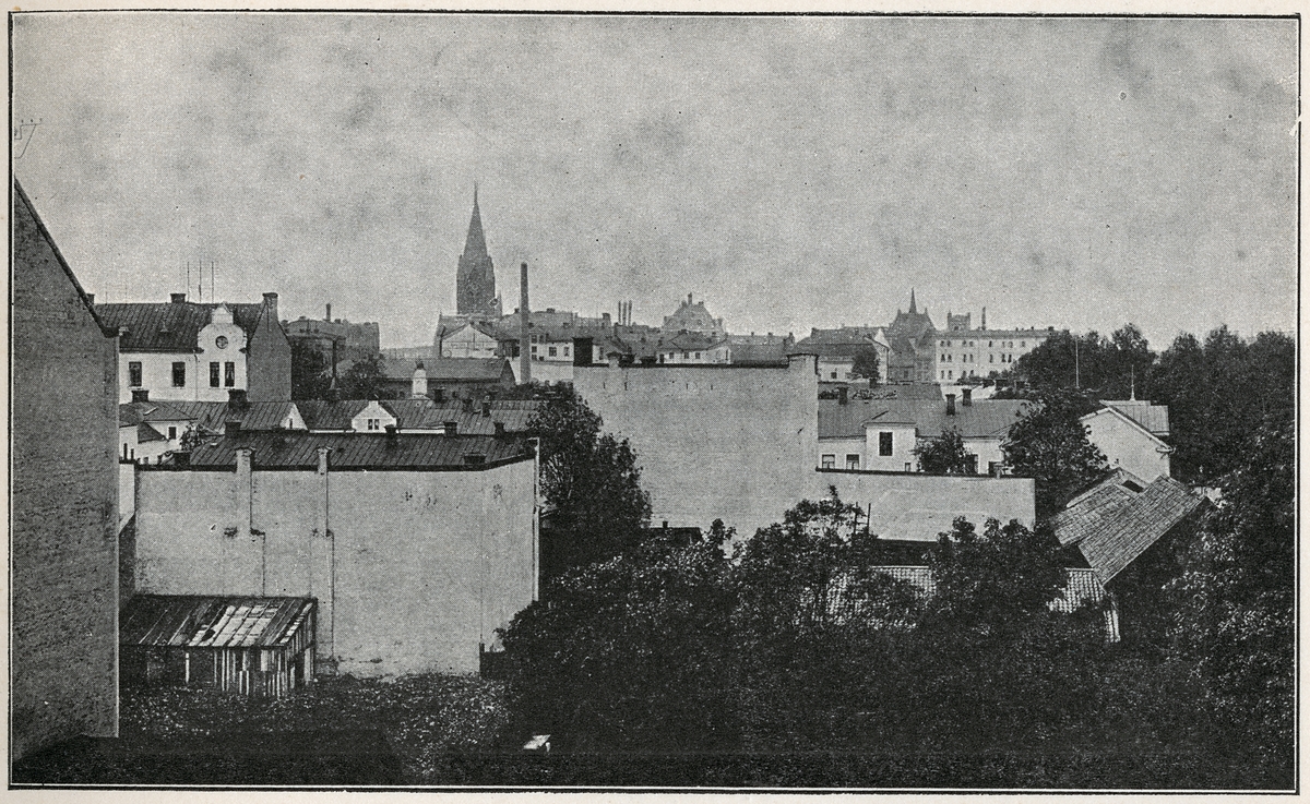 Örebro, utsikt västerut från tornet på gården nr. 36 och 38 Engelbrektsgatan.