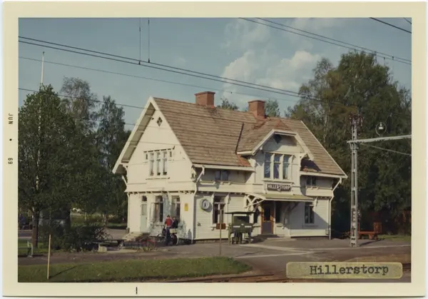 Vy Vid Hillerstorp.Stationshus Byggt 1902. Enligt Ritningar Av Arkitekt ...