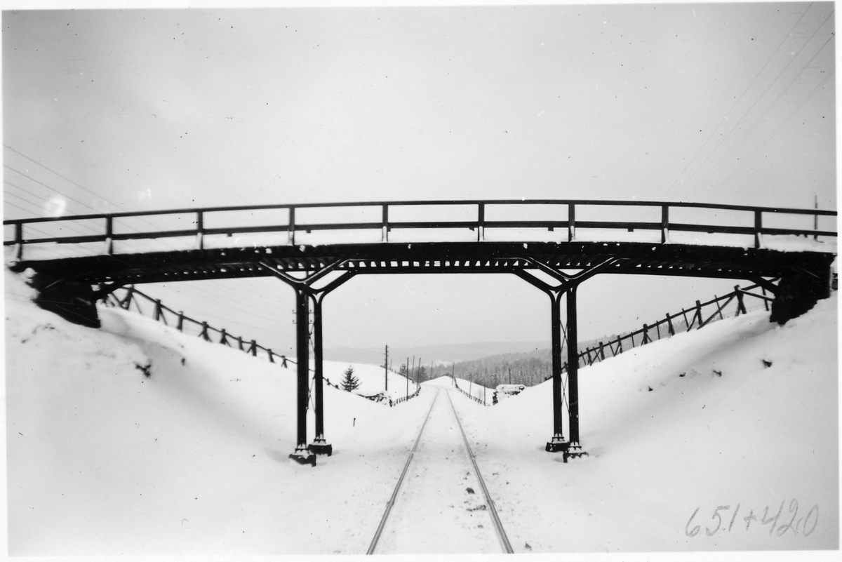 Vägbro på linjen mellan Långsele och Österås.