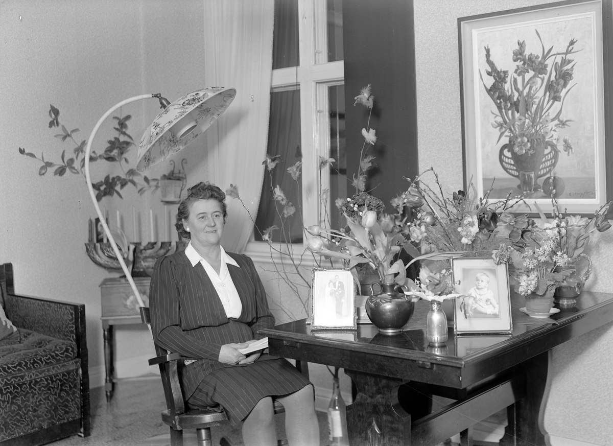 Fru Pettersson, 50 år. Foto mars 1945.