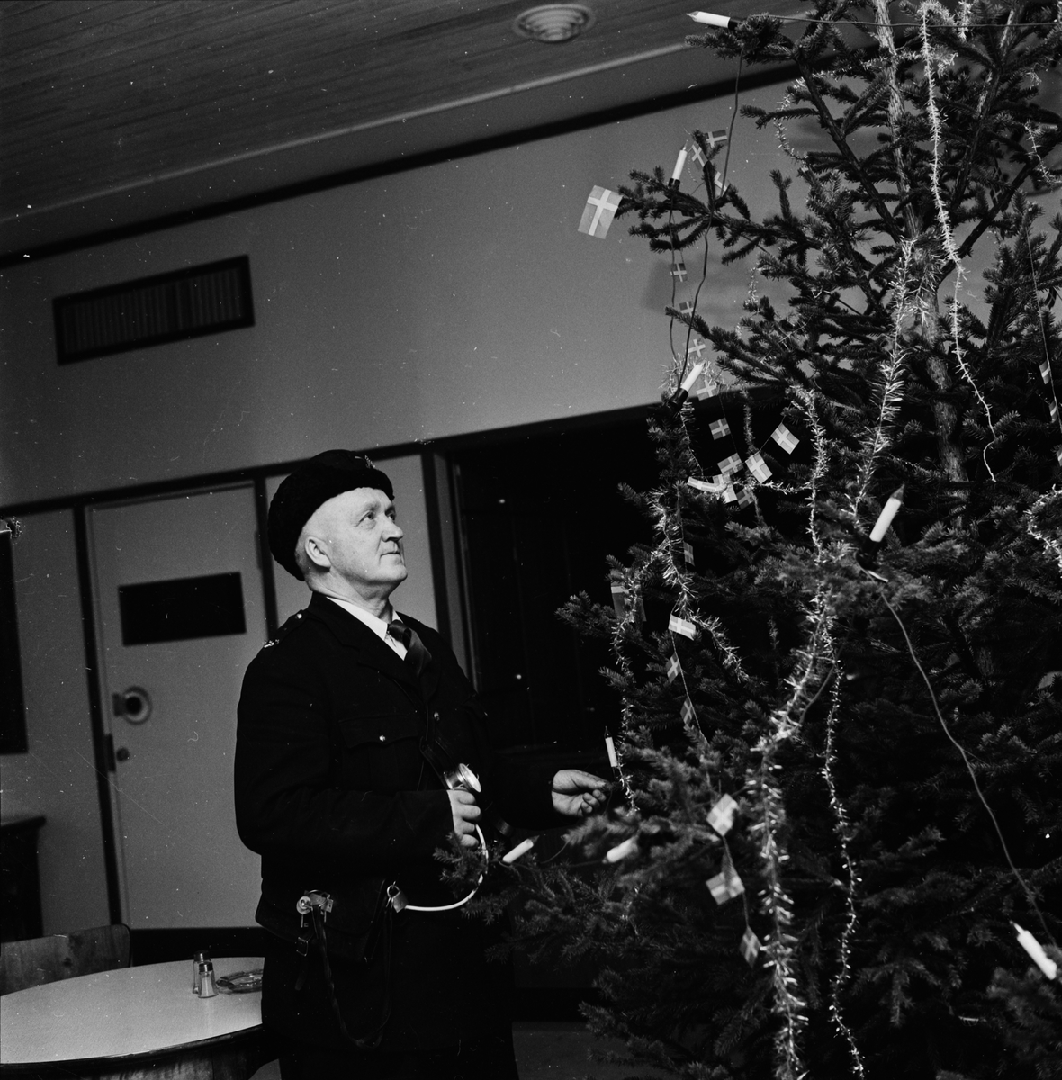 "Jul på polisstationen", Uppsala 1960 Upplandsmuseet / DigitaltMuseum