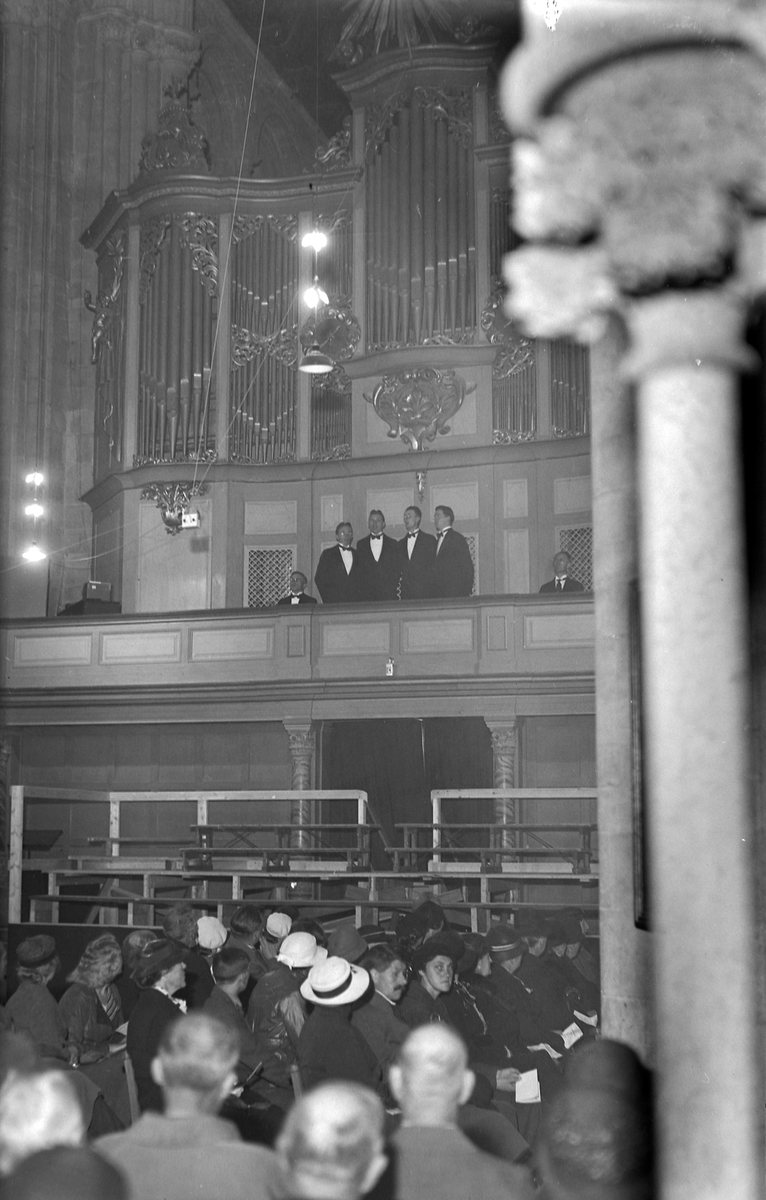 Augsburgskvartetten i Nidarosdomen med Wagnerorgelet i bakgrunn