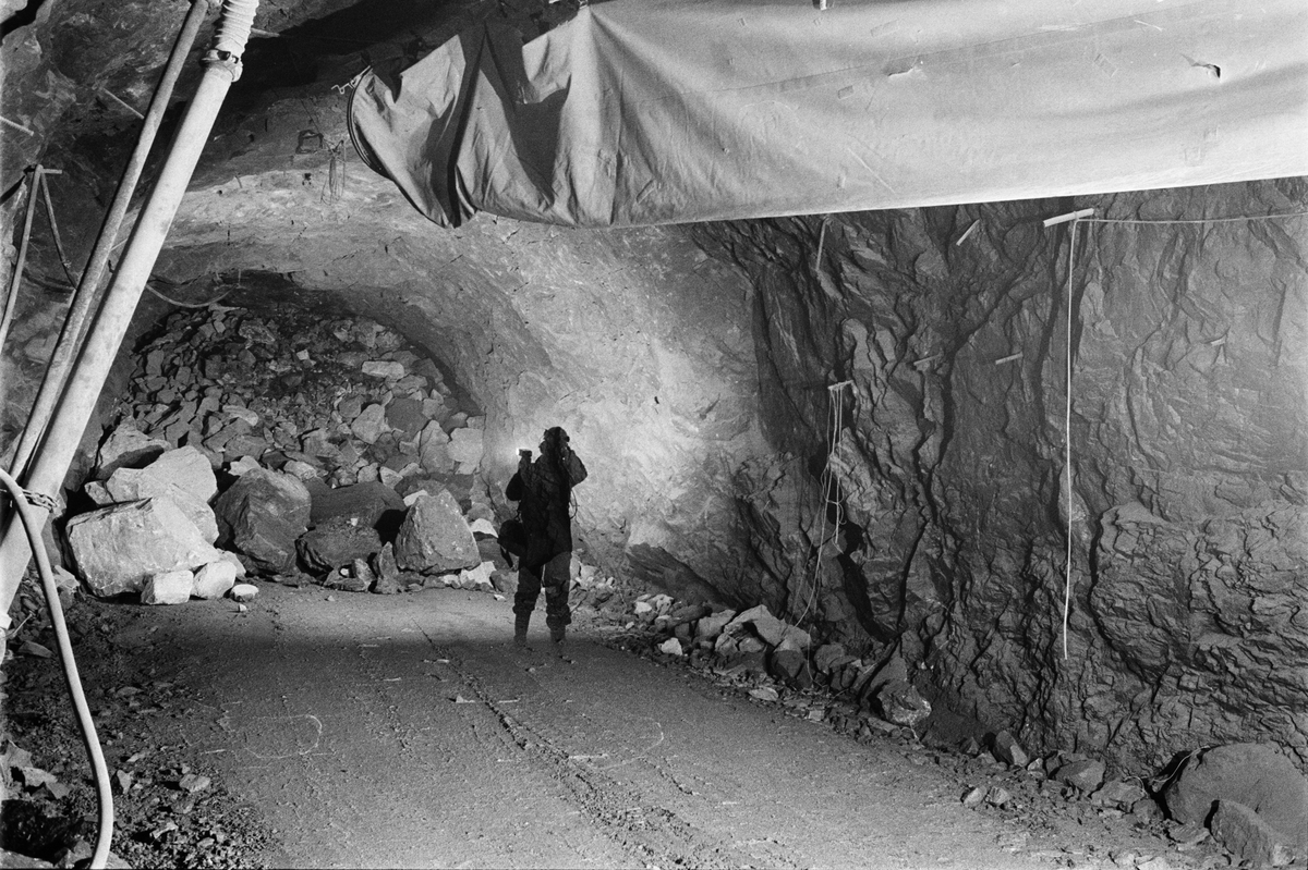 Ort med malm som skall lastas ut, gruvan under jord, Dannemora Gruvor AB, Dannemora, Uppland oktober 1991