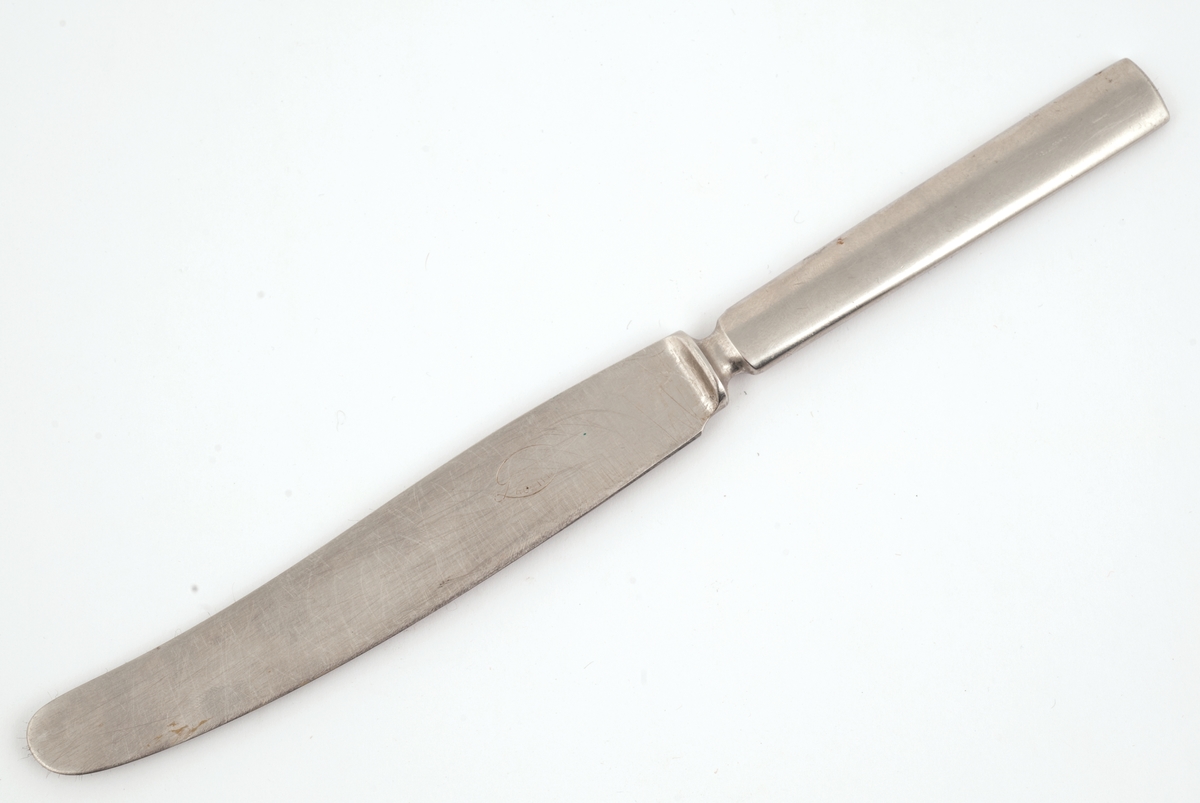 Spisekniv av rustfritt stål.