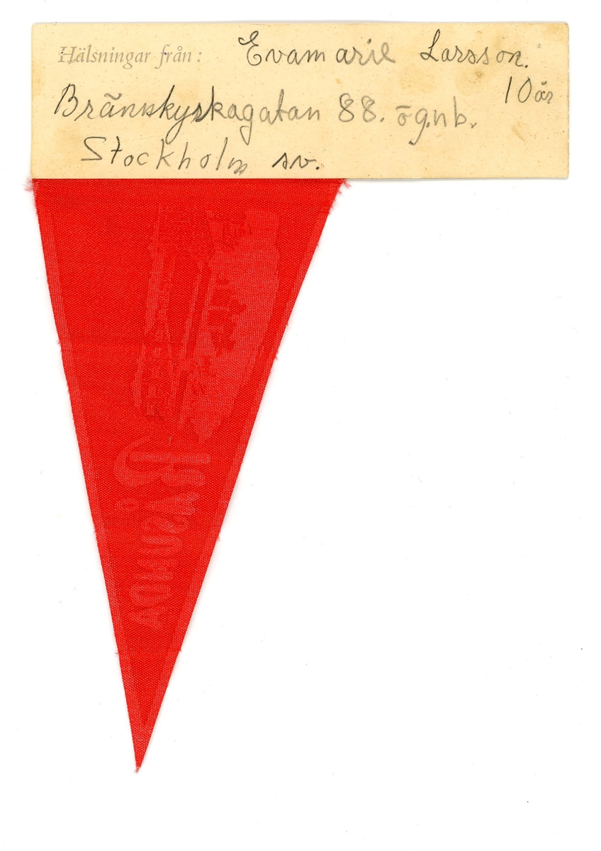 Brevkort av typen Postvimpel. 
Vimpeln har ett Råsunda-motiv i rött och vitt.
Frankerad och adresserad men ej poststämplad.