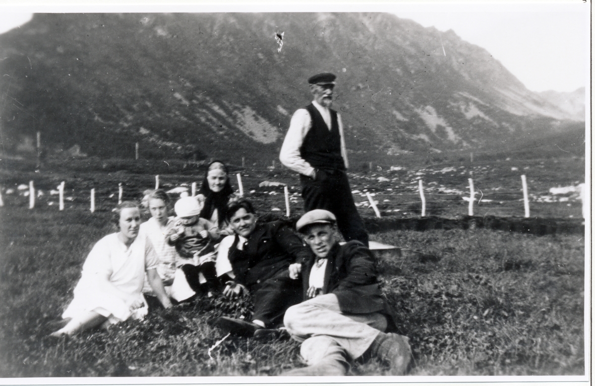 Gruppebilde fra Søndre Torsken, ca.1929.