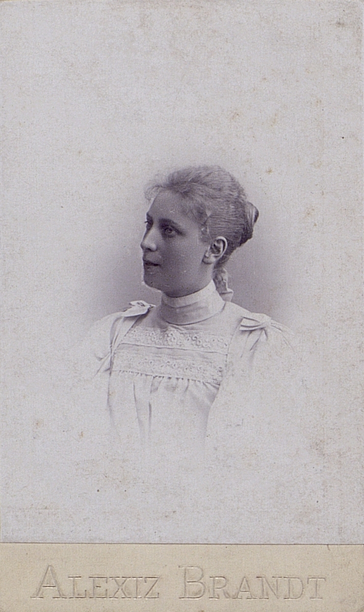 Thyra Lindquist