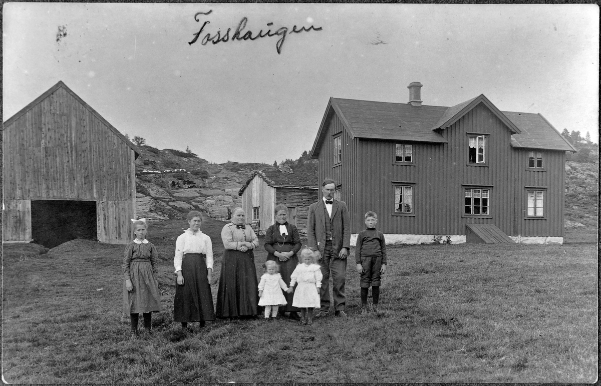 Familiebilde fra Fosshaugen i Kottenget, Bjugn.
