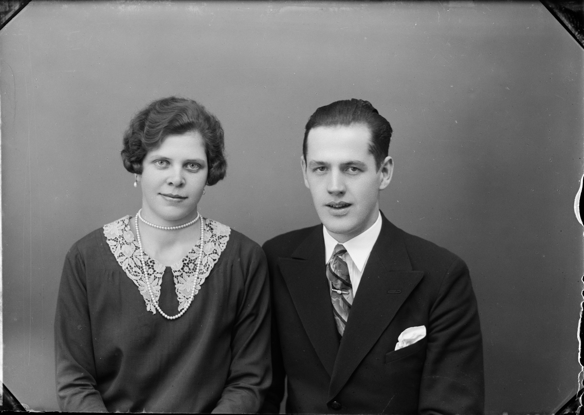 Kvinna och man, Östhammar, Uppland 1930