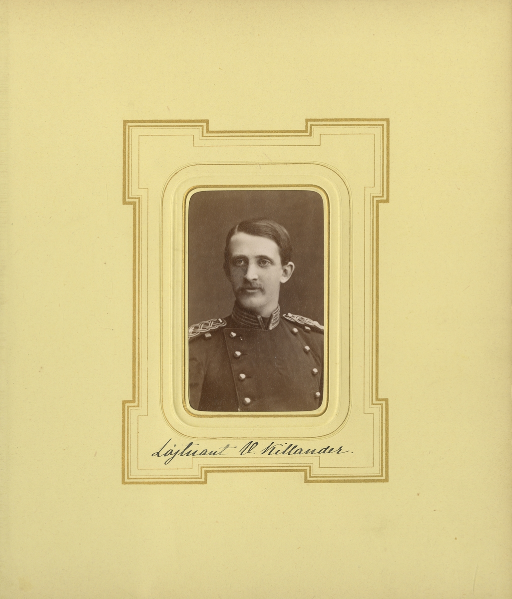 Porträtt av Victor Herman Killander, löjtnant vid Smålands grenadjärbataljon.

Se även bild AMA.0007728, AMA.0007794, AMA.0009172 och AMA.0009781.