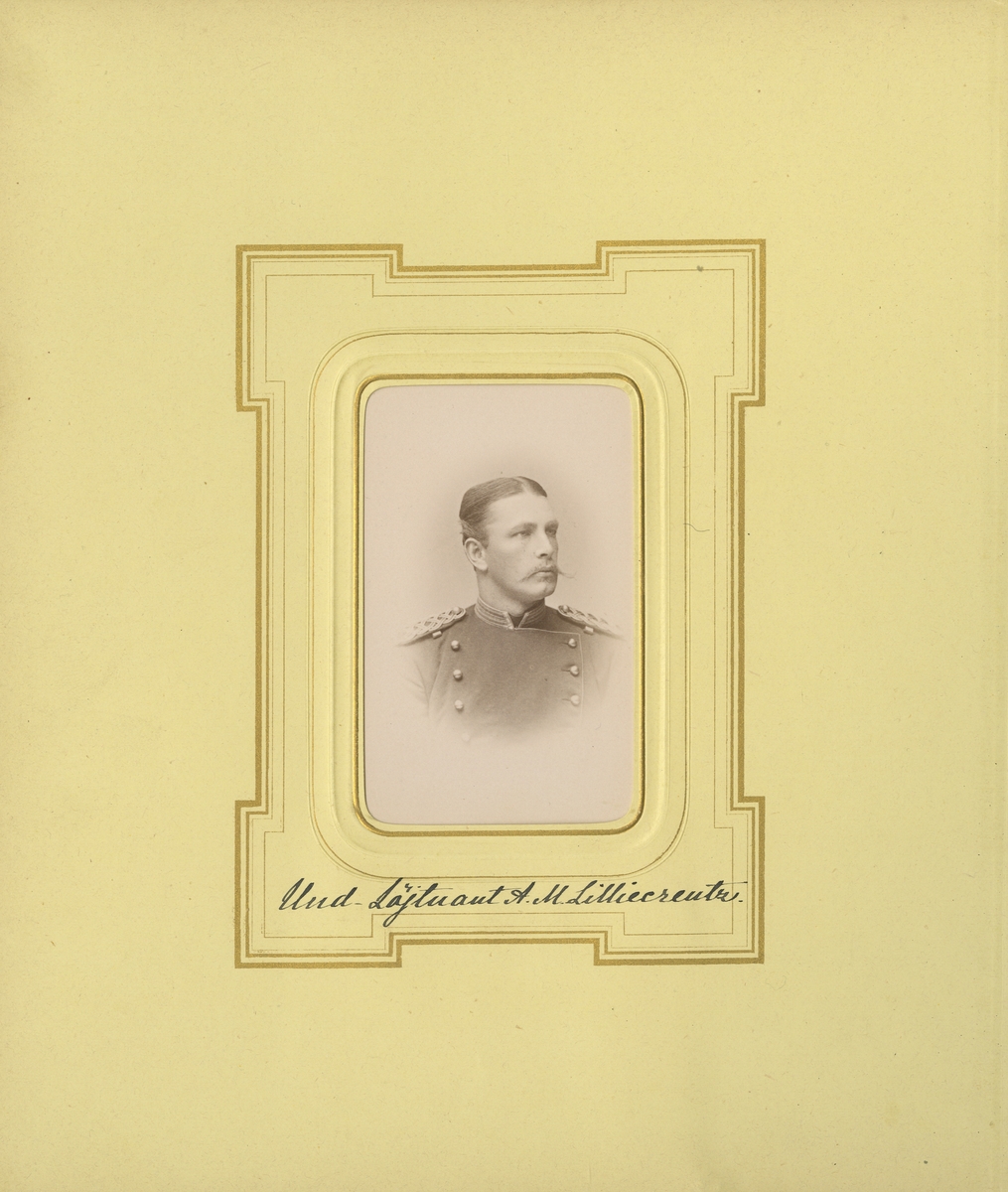 Porträtt av Adolf Magnus Lilliecreutz, underlöjtnant vid Smålands grenadjärbataljon.