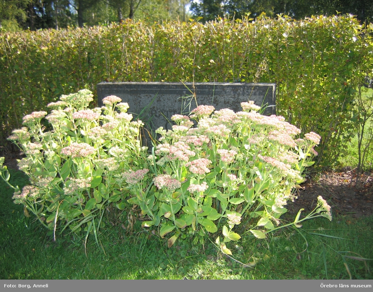 Ramsbergs nya kyrkogård Inventering av kulturhistoriskt värdefulla gravvårdar 2007, Kvarter 4.