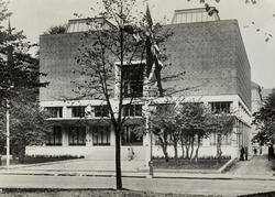 Kunstnernes Hus. 1942