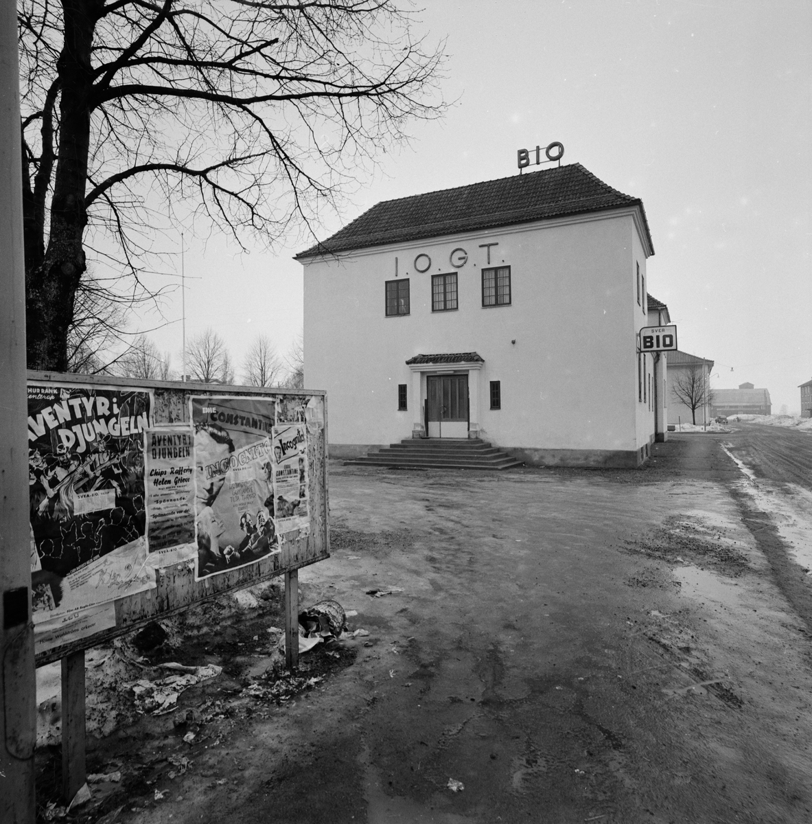 Sveasalen, enda större lokalen för profana ändamål, anordnar studiecirklar, Tierp mars 1959