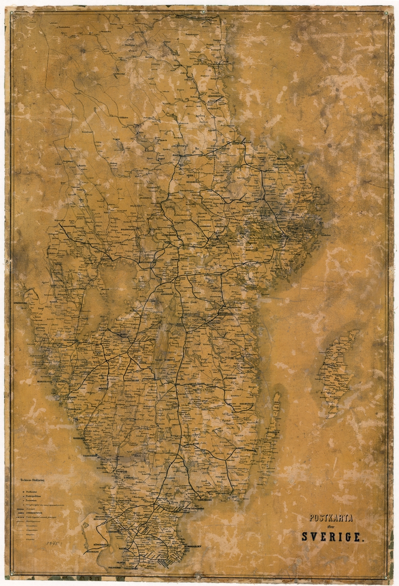 Postkarta över Sverige, troligen utgiven 1875. Kartan visar södra Sverige. Tillverkad i papper, uppfordrat på väv, solkig.