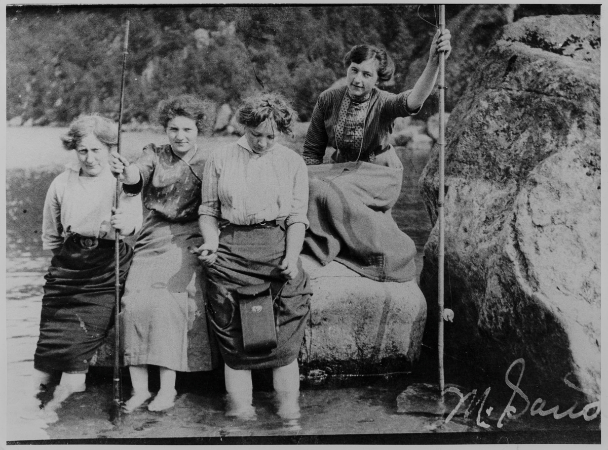 4 damer på fisketur ved Blåfjell i Sokndal