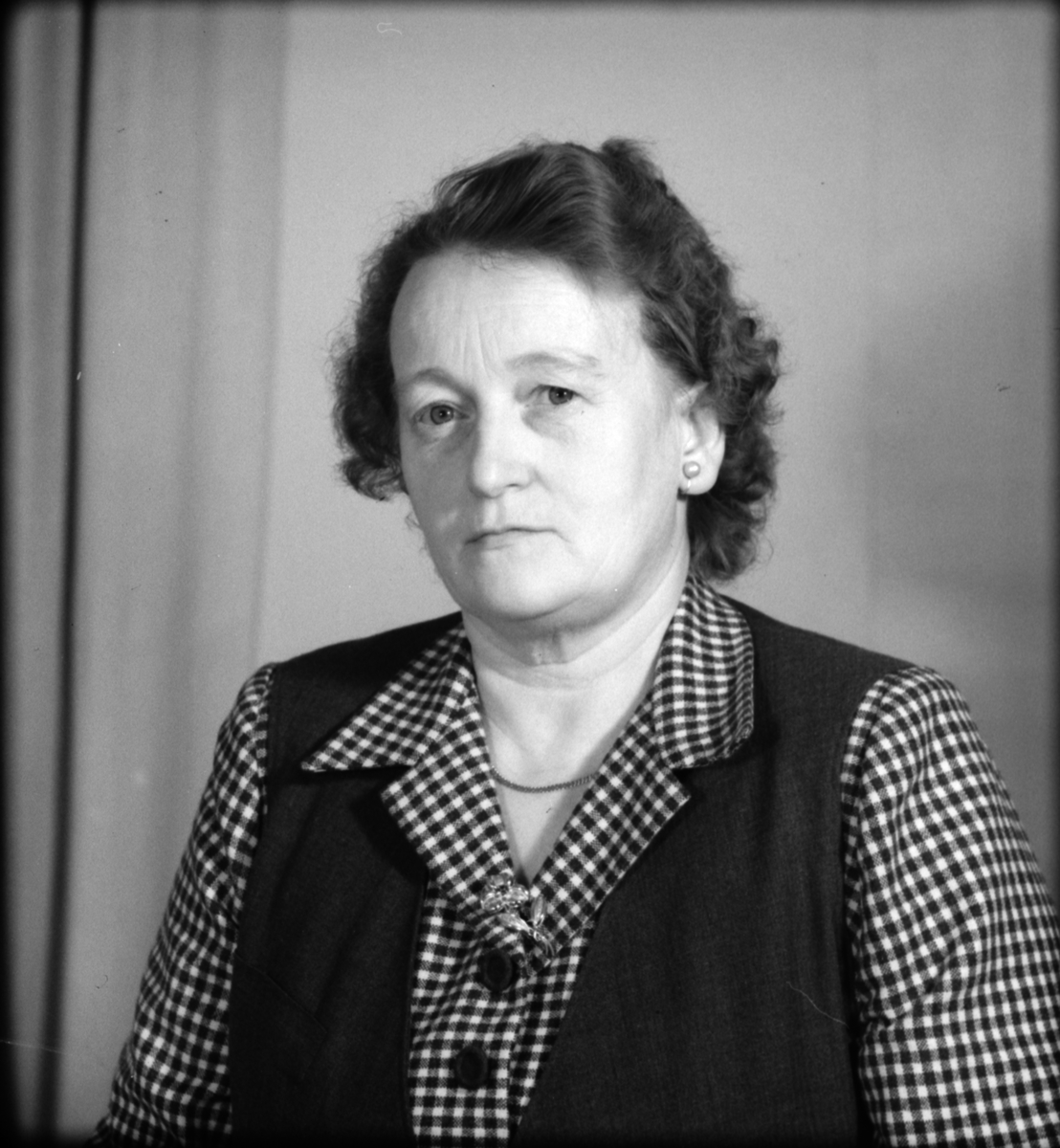 Sigrid Sundström från Söder-Edinge, Tuna socken, Uppland 1951