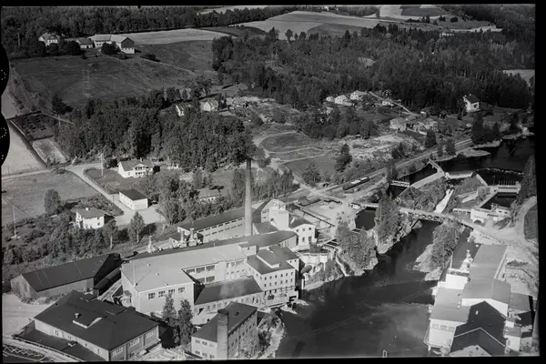 Follum fabrikker. Norske Skog Follum