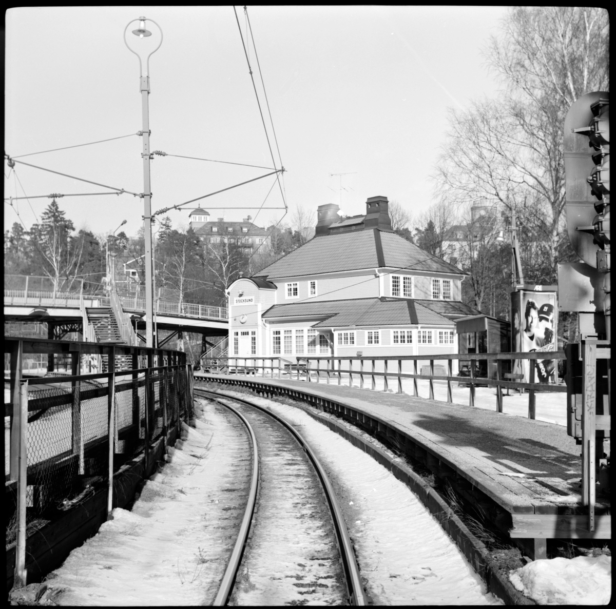Stocksund station strax innan linjen dras om med en ny bro.