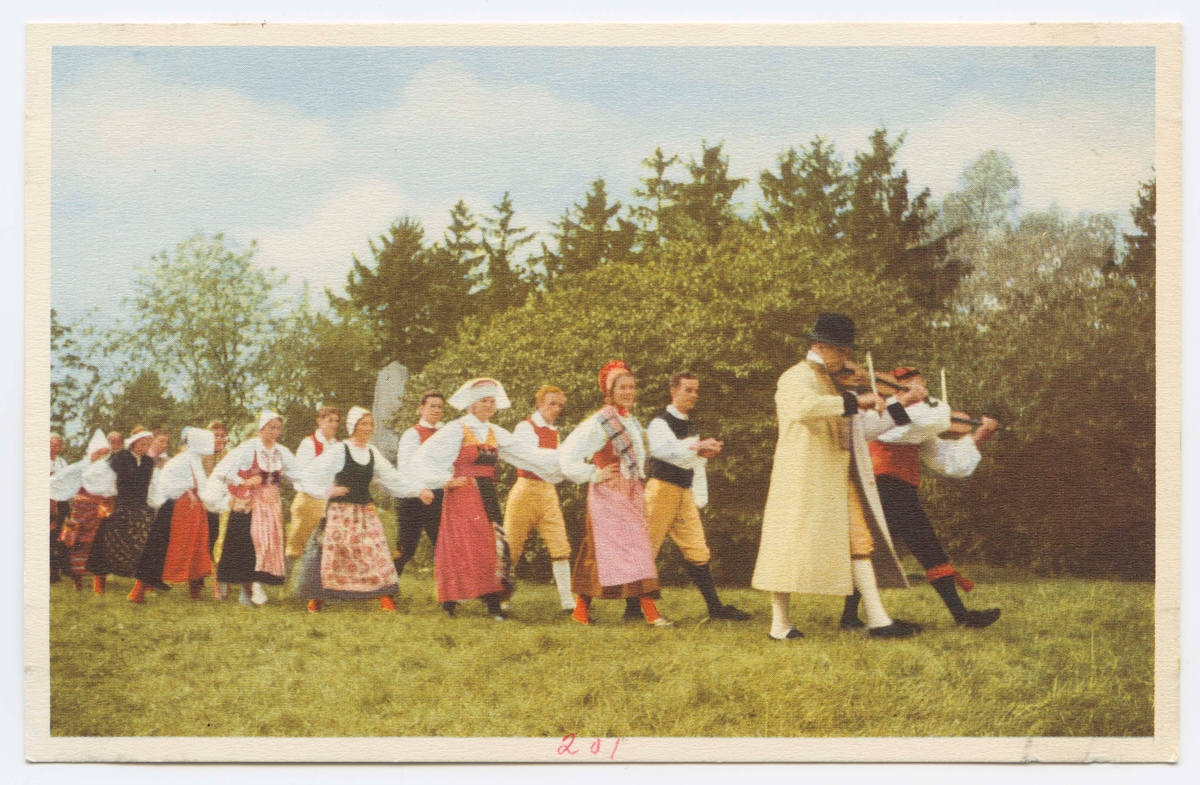 Vykort med motiv från Skansen. "Skansens folkdanslag."