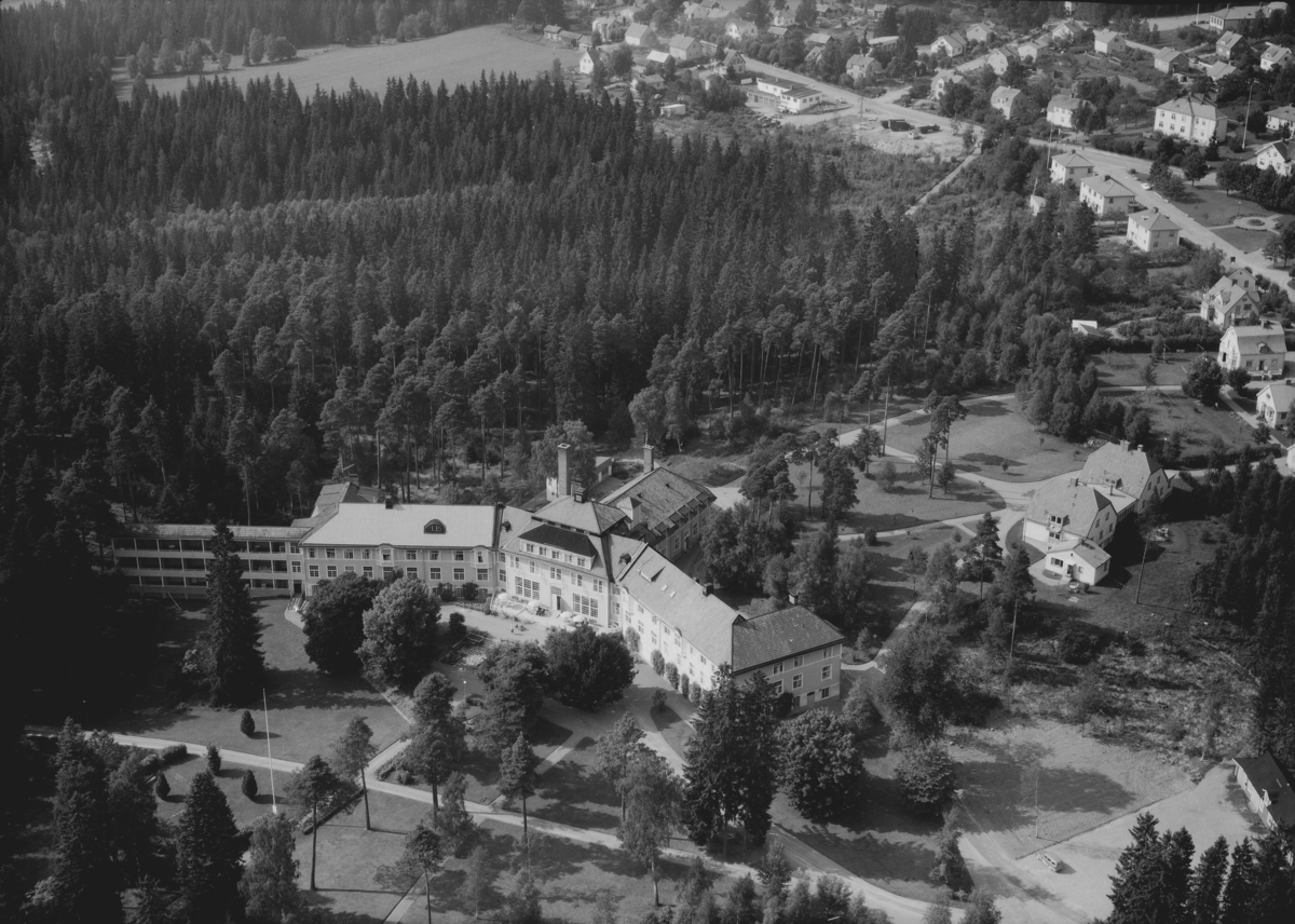 Flygfoto över Sävsjö sanatorium i Jönköpings län. 1169/1963