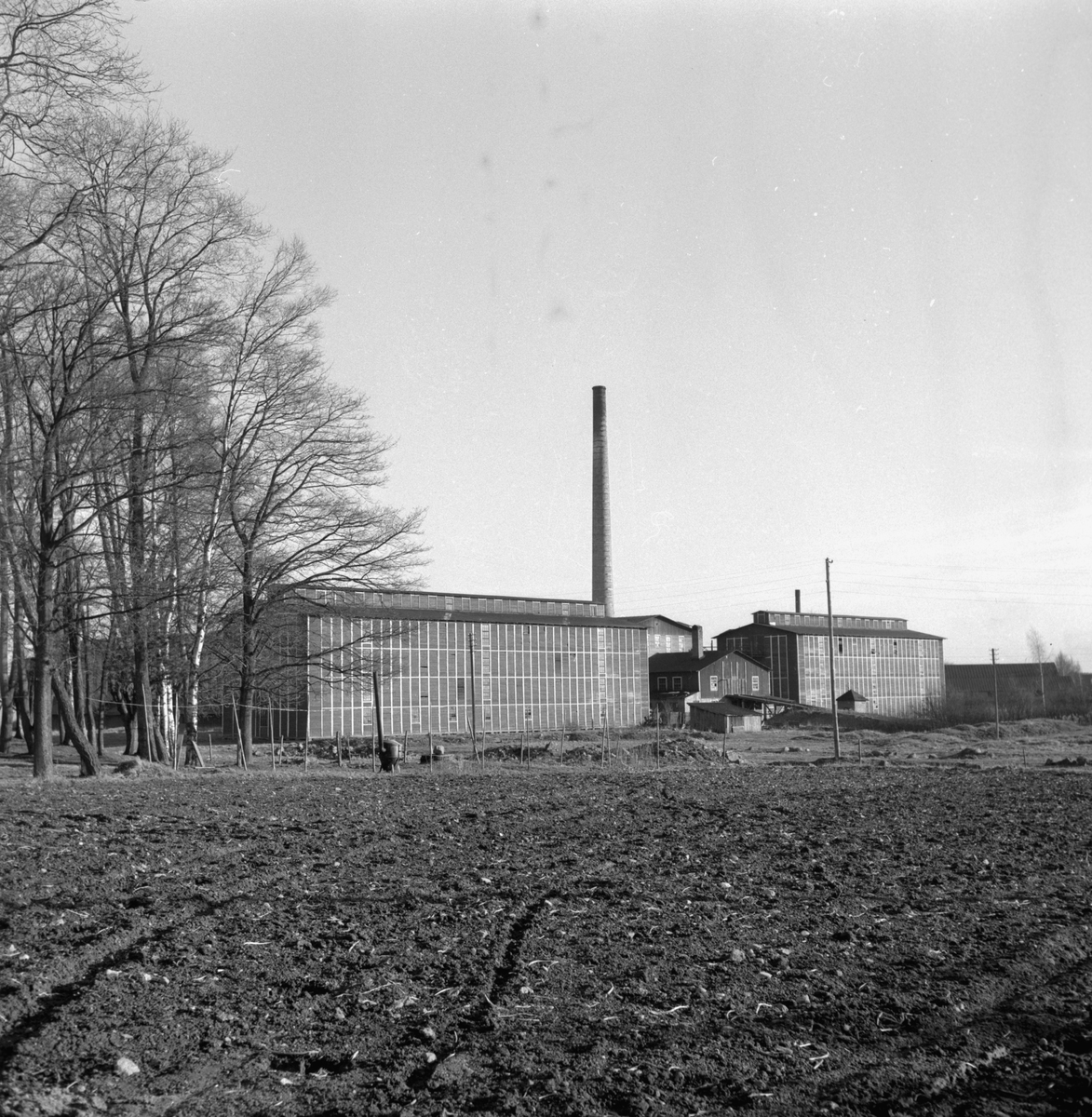 Tegelbruket köps av stan. 
3 april 1959.