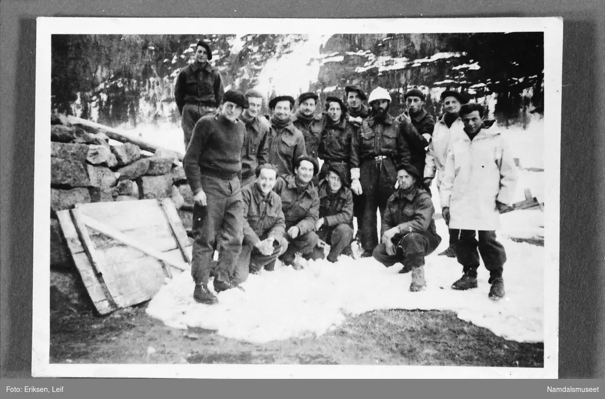 Leif Eriksens gård på Spillum, april 1940. Franske alpejegere