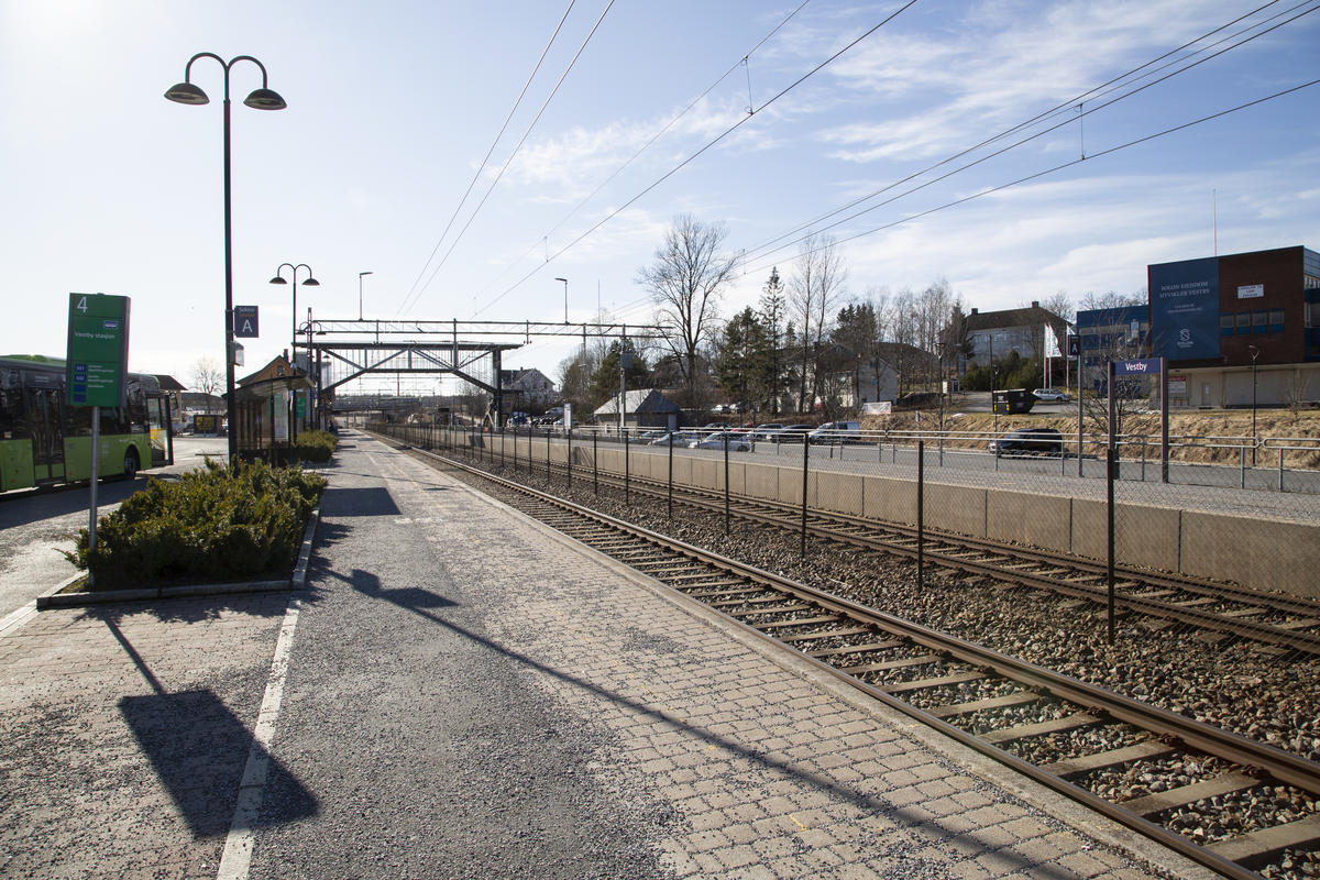 Vestby togstasjon under koronanedstengningen