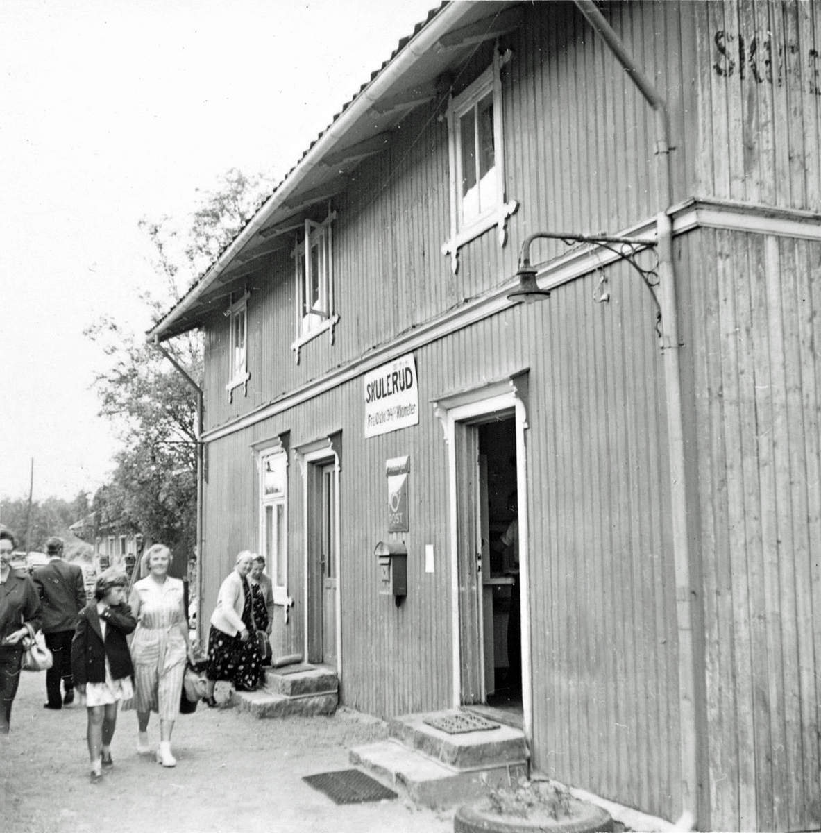 Skulerud stasjon, sett fra et av de siste ordinære tog på Aurskog-Hølandbanen
