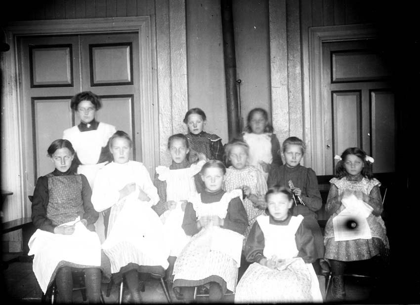 Damer och flickor på symöte, ca 1910.