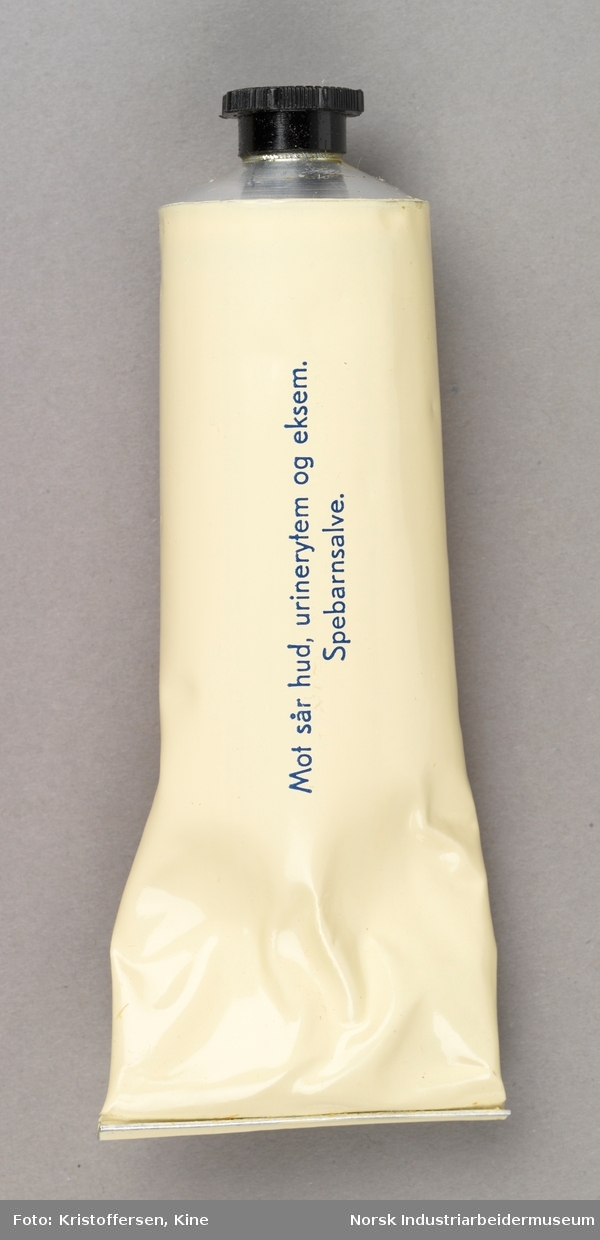 Tube med Jecoderm hud-, sår- og barnesalve fra Afi i original emballasje