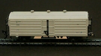 Modell i skala 1:87 av vit kylvagn Nr: 64177.
Pocher Nr 319.

Modell/Fabrikat/typ: Ho