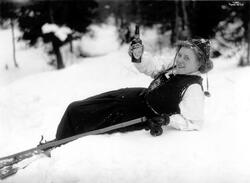 Prot: Skiløperske frk. Gundersen vil de ha et glas 9/2 1910