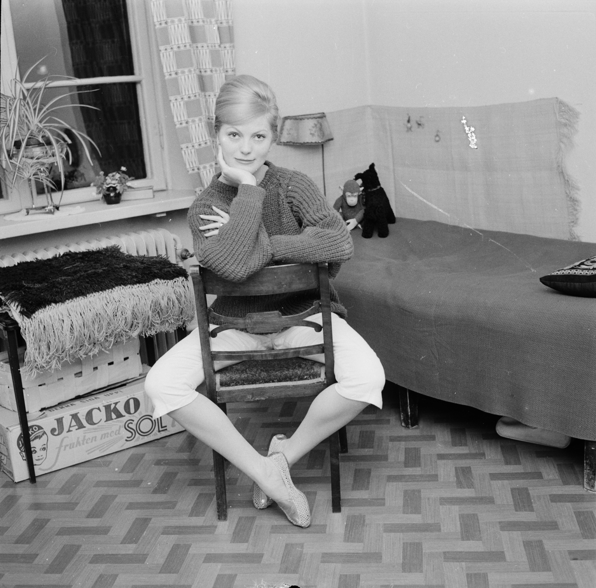Birgitta Öfling i hemmet, Uppsala, maj 1960