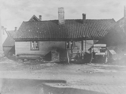Parti fra Sørhauggata sett mot vest, ca. 1898.