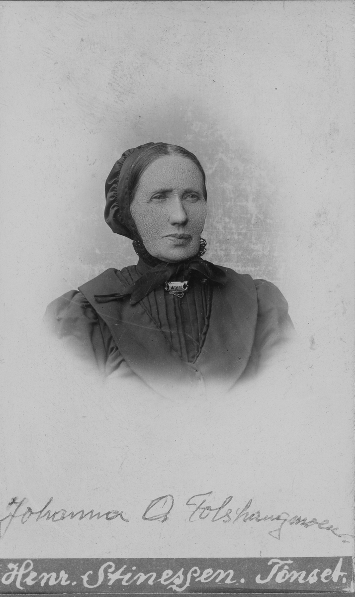 Portrett av kvinne - Johanna O. Folshaugmoen