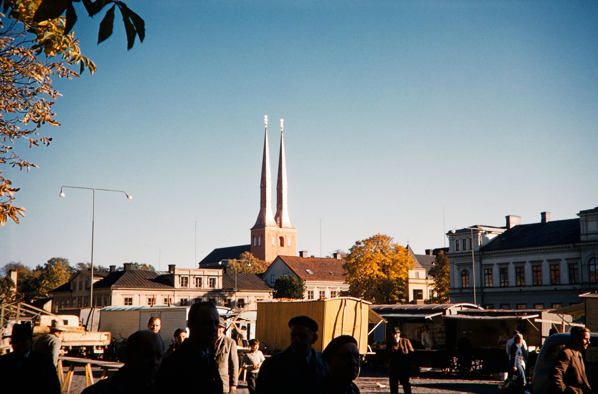 Stortorget i Växjö med domkyrkan i bakgrunden. 1959.